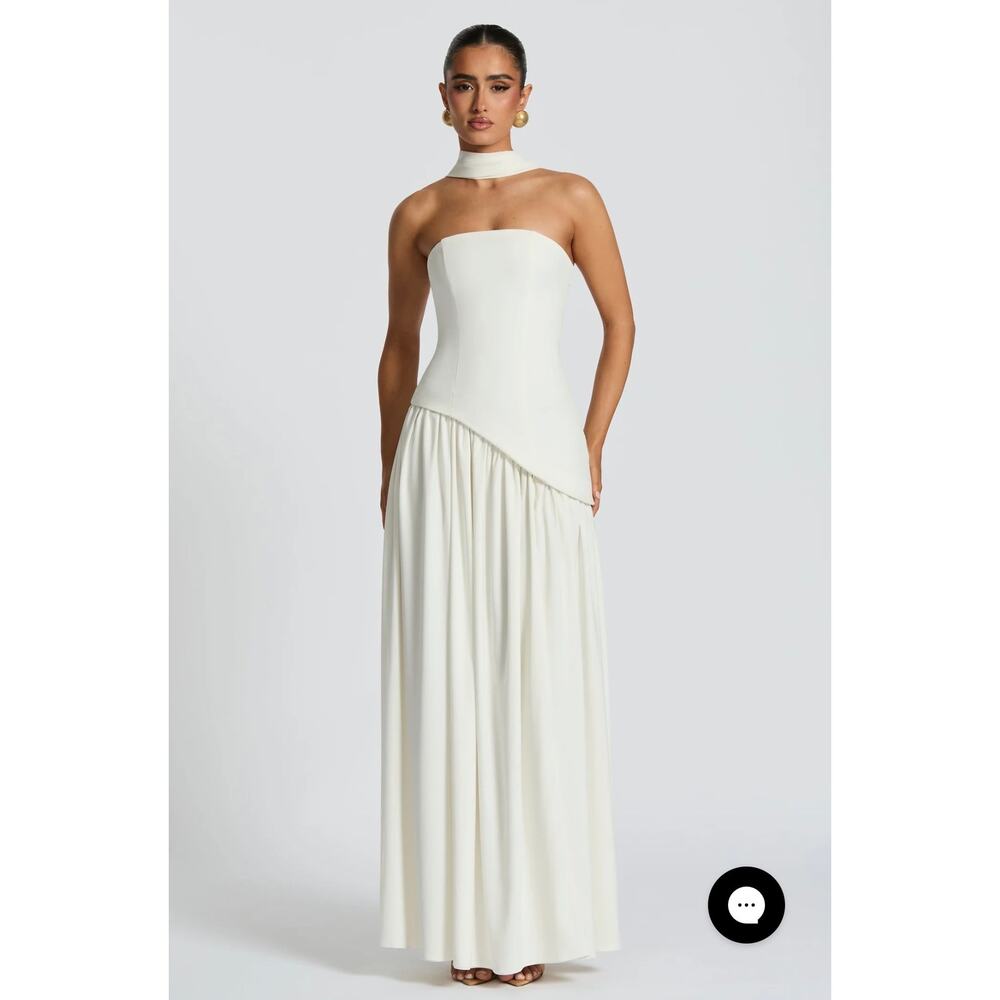 Elegant White Midi Dress - Picture 5 of 15